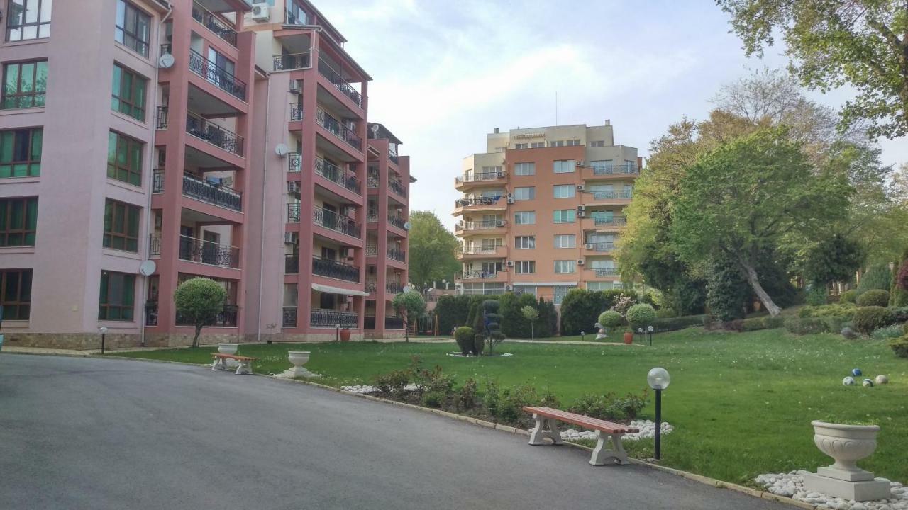 Luxury Sunrise Complex Apartment Golden Sands Exterior photo